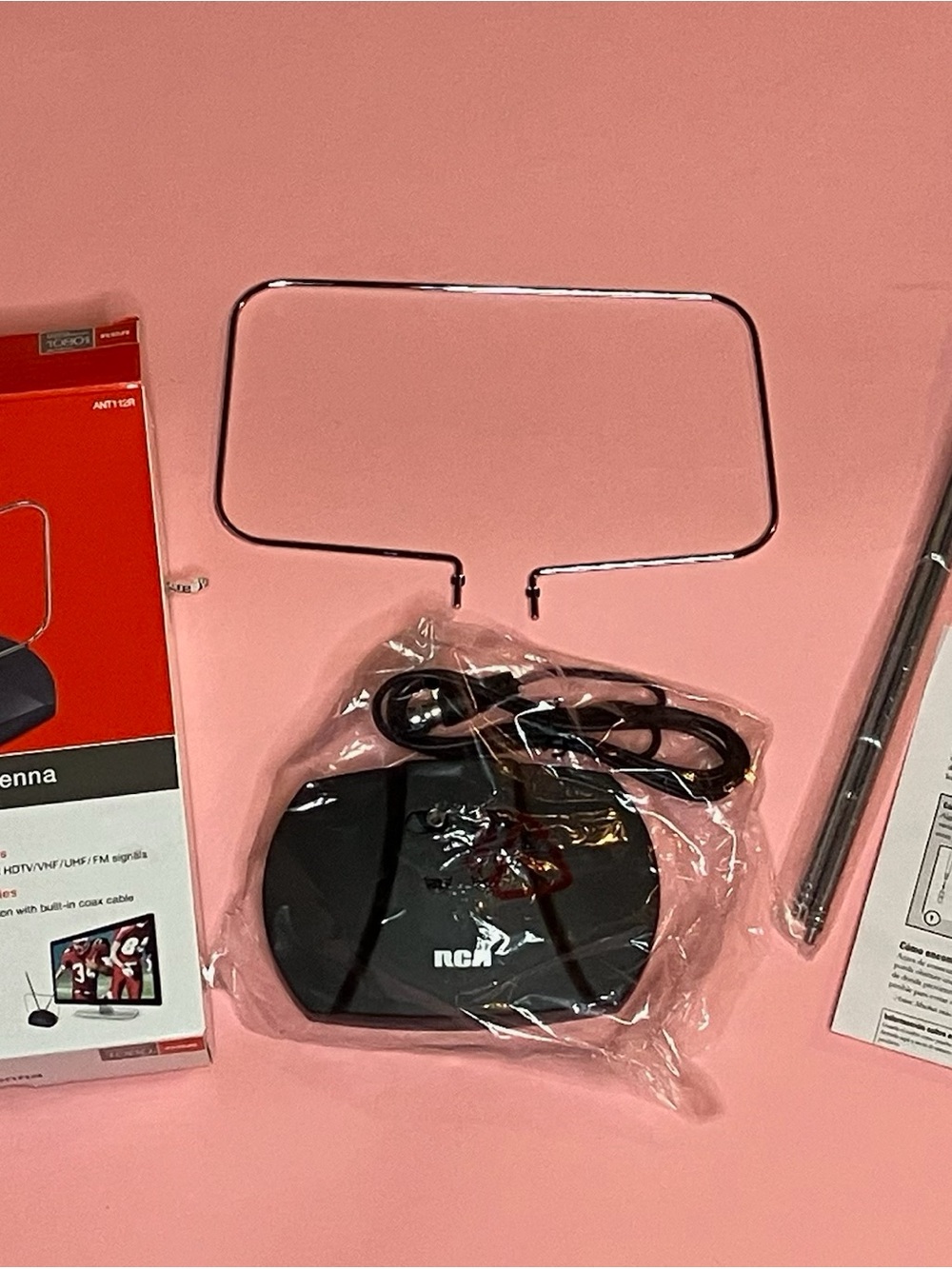 RCA ANT112R Indoor HDTV TV Antenna Rabbit Ears VHF UHF FM - Picture 2 of 10